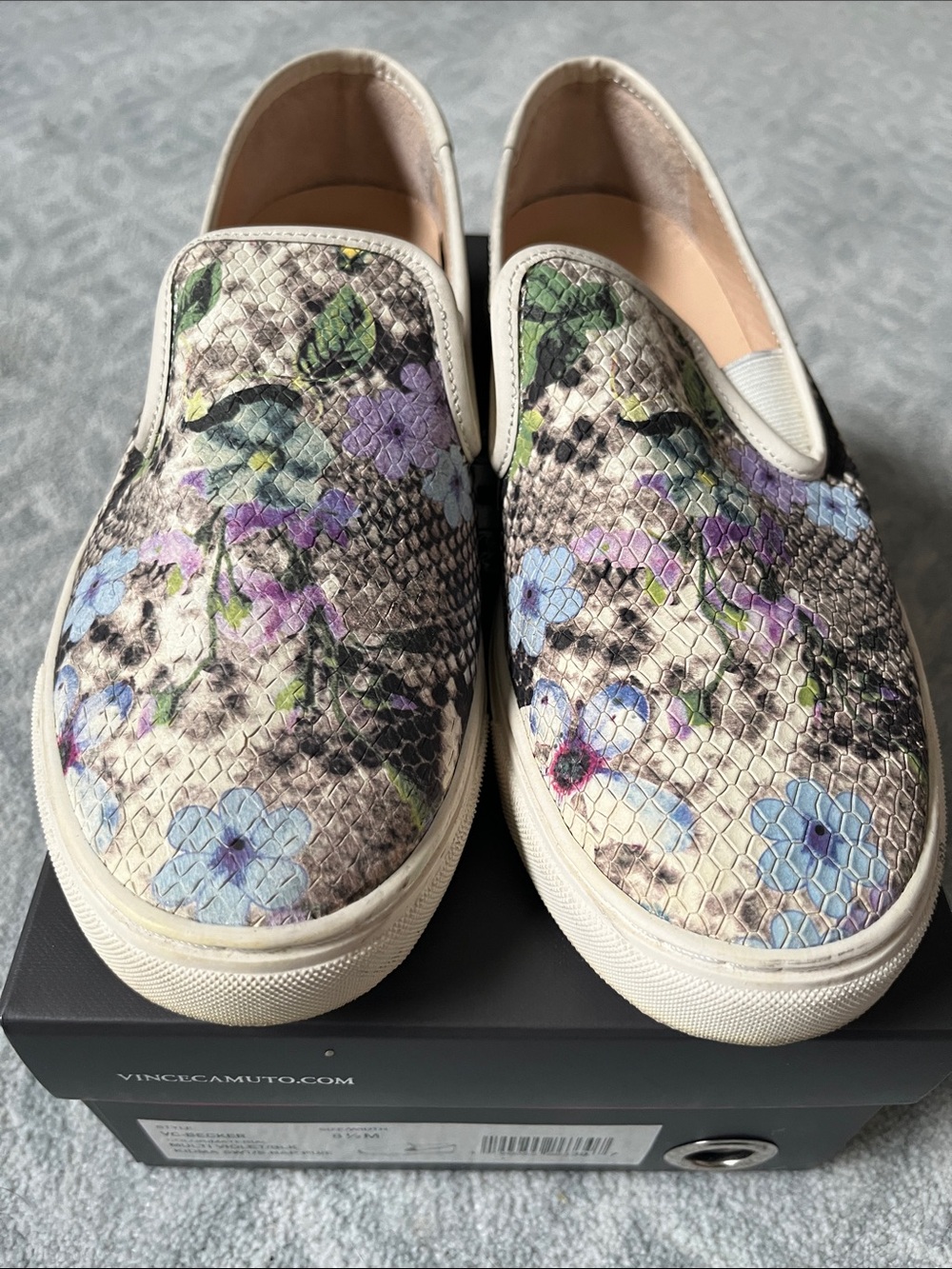 Vince Camuto Cream Floral Snakeskin Pattern Slip-On Loafers